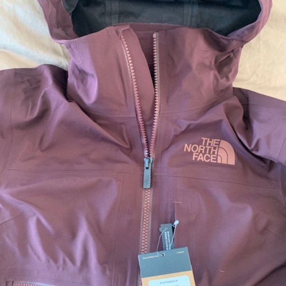 BNWT - Picture 3 of 6